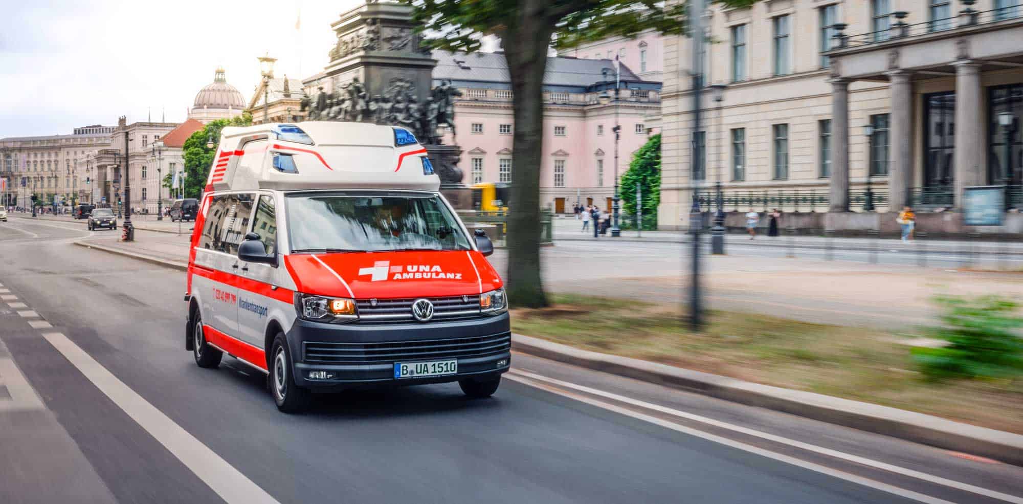 Una Ambulanz 906 2